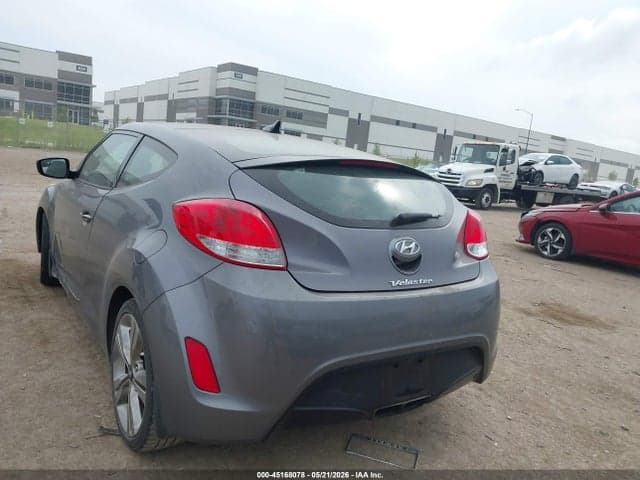 2017 HYUNDAI VELOSTER VALUE EDITION 3