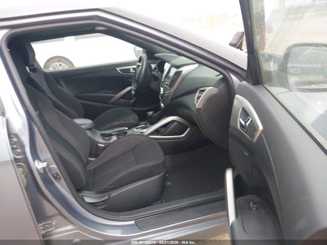 2017 HYUNDAI VELOSTER VALUE EDITION 5
