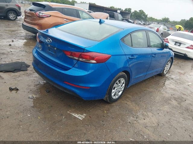 2017 HYUNDAI ELANTRA SE 4
