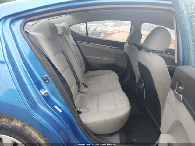 2017 HYUNDAI ELANTRA SE 8