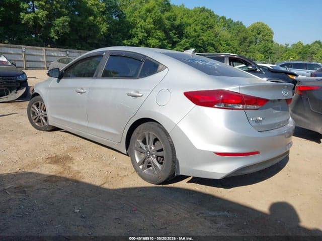 2017 HYUNDAI ELANTRA SE 4