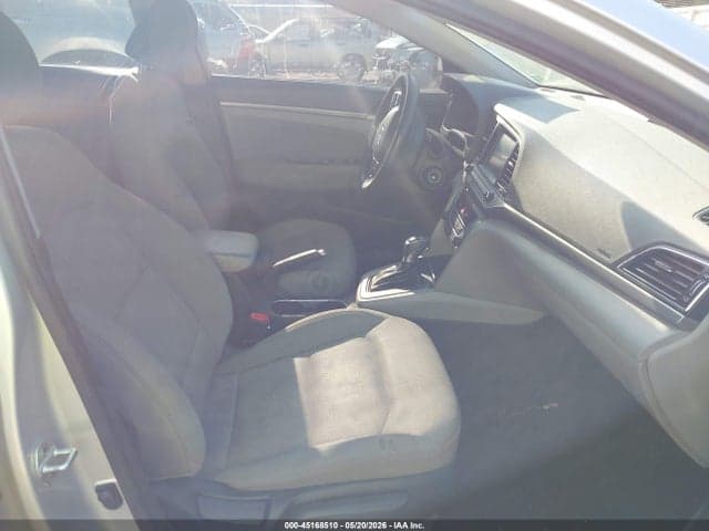 2017 HYUNDAI ELANTRA SE 6