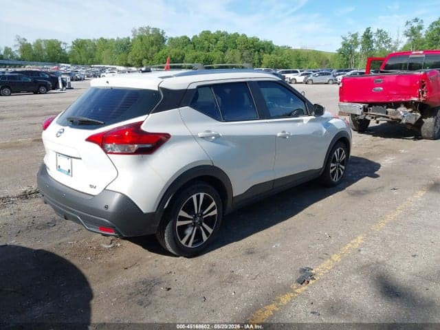 2020 NISSAN KICKS SV XTRONIC CVT 4