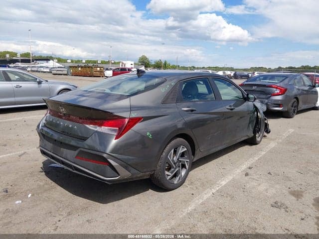 2025 HYUNDAI ELANTRA SEL SPORT 4