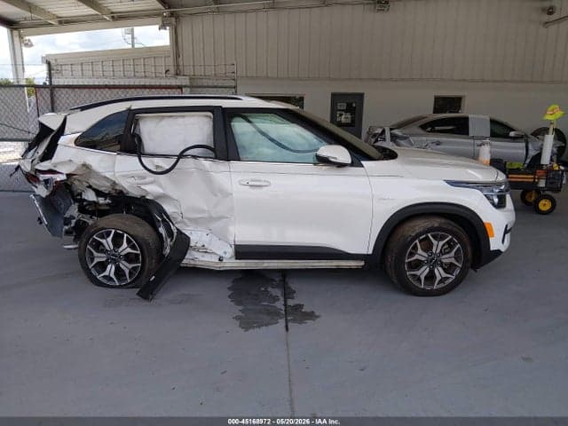 2022 KIA SELTOS EX 13