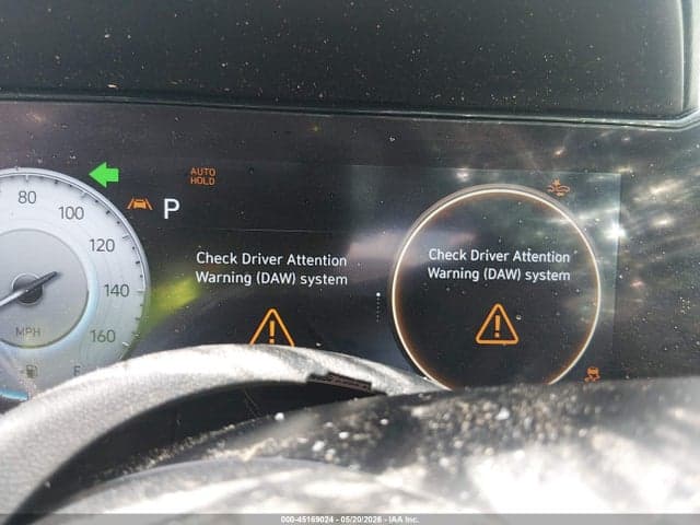 2023 HYUNDAI ELANTRA LIMITED 7