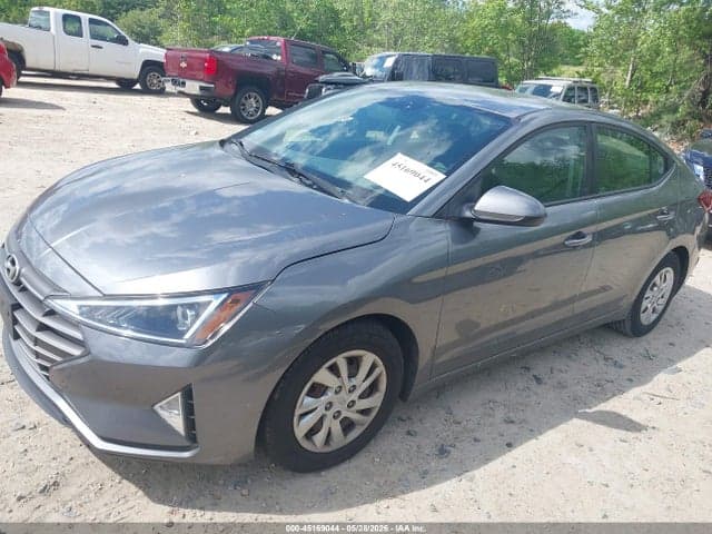 2019 HYUNDAI ELANTRA SE 2