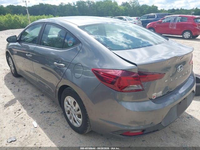 2019 HYUNDAI ELANTRA SE 3