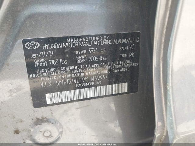 2019 HYUNDAI ELANTRA SE 9