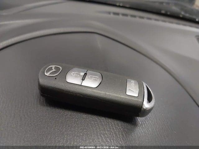 2018 MAZDA MAZDA3 TOURING 11