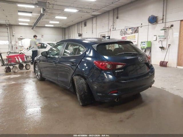 2018 MAZDA MAZDA3 TOURING 3
