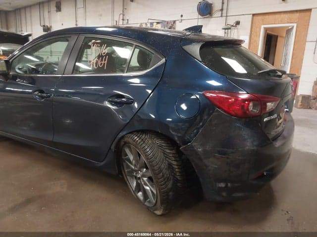 2018 MAZDA MAZDA3 TOURING 6