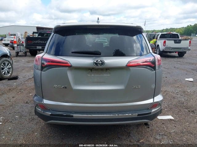 2018 TOYOTA RAV4 XLE 16
