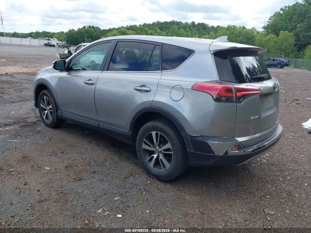 2018 TOYOTA RAV4 XLE 3