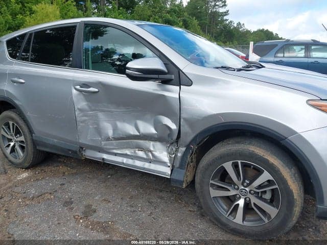 2018 TOYOTA RAV4 XLE 6