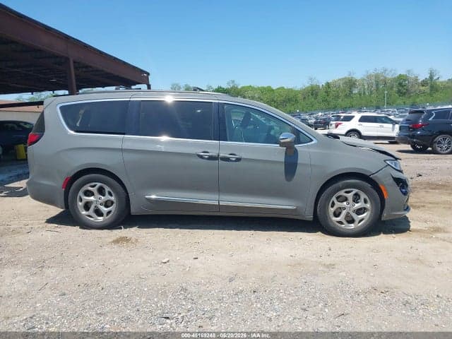 2022 CHRYSLER PACIFICA LIMITED 14