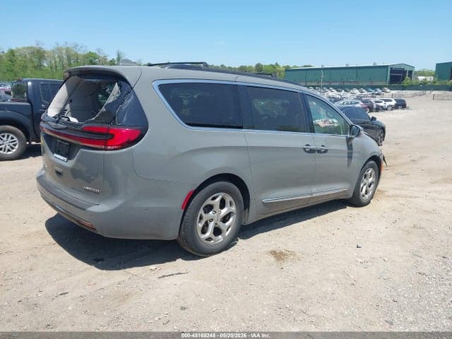 2022 CHRYSLER PACIFICA LIMITED 4