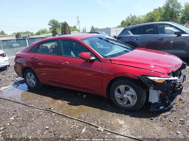 2024 HYUNDAI ELANTRA SE 14
