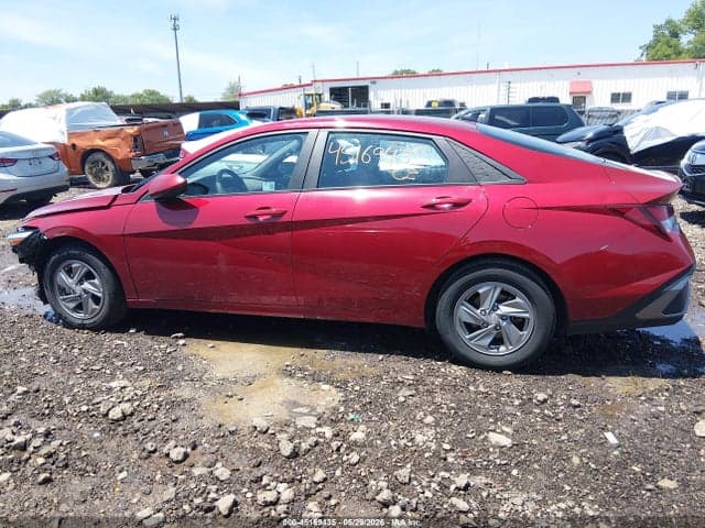 2024 HYUNDAI ELANTRA SE 15