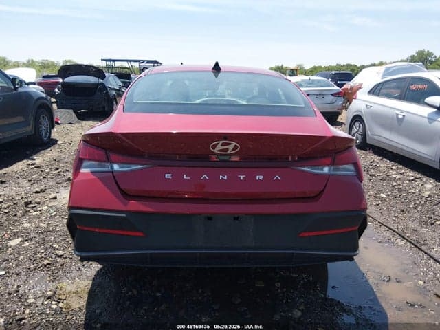 2024 HYUNDAI ELANTRA SE 17
