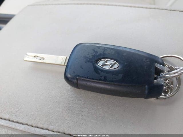 2023 HYUNDAI SONATA SE 11