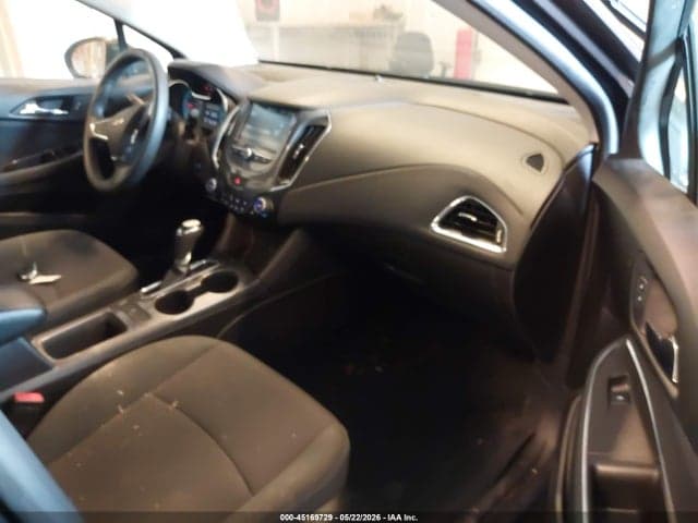 2017 CHEVROLET CRUZE LT AUTO 5