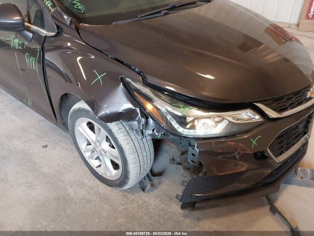 2017 CHEVROLET CRUZE LT AUTO 6