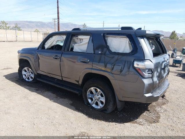 2020 TOYOTA 4RUNNER SR5 3