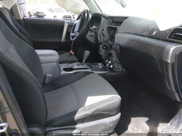 2020 TOYOTA 4RUNNER SR5 5