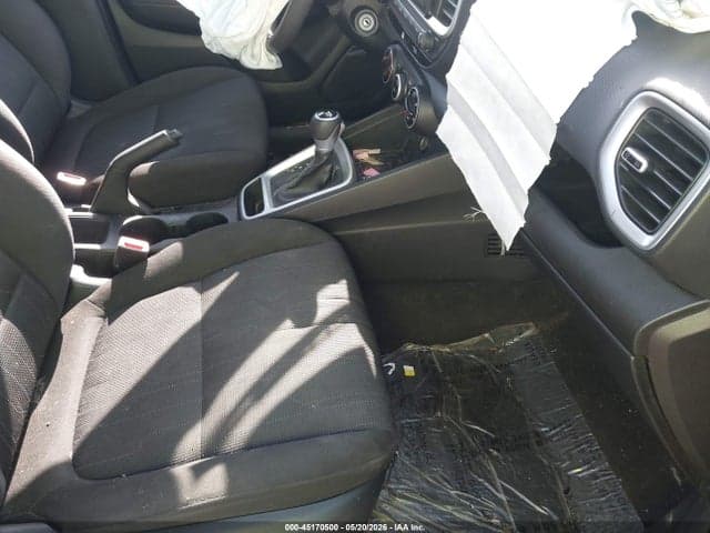 2020 HYUNDAI VENUE SE 5