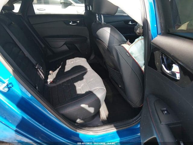 2023 KIA FORTE GT 8