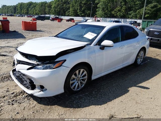 2020 TOYOTA CAMRY LE 2