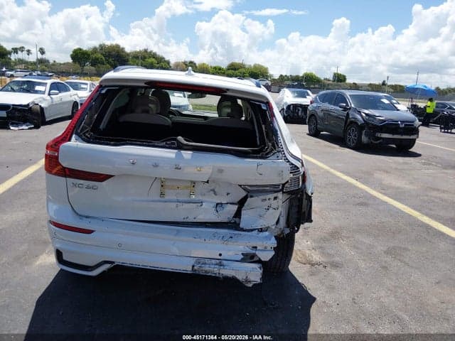 2024 VOLVO XC60 B5 CORE DARK THEME 6