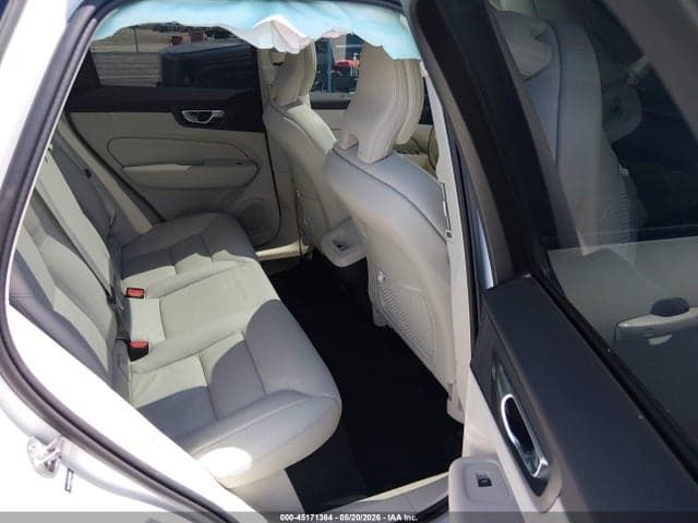 2024 VOLVO XC60 B5 CORE DARK THEME 8