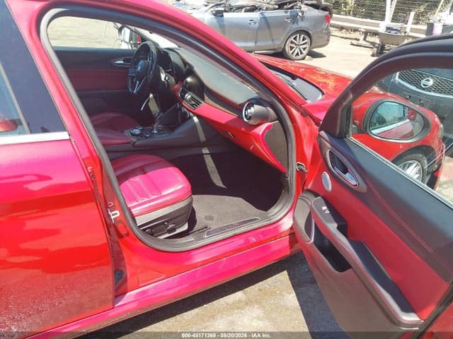 2017 ALFA ROMEO GIULIA TI RWD 5