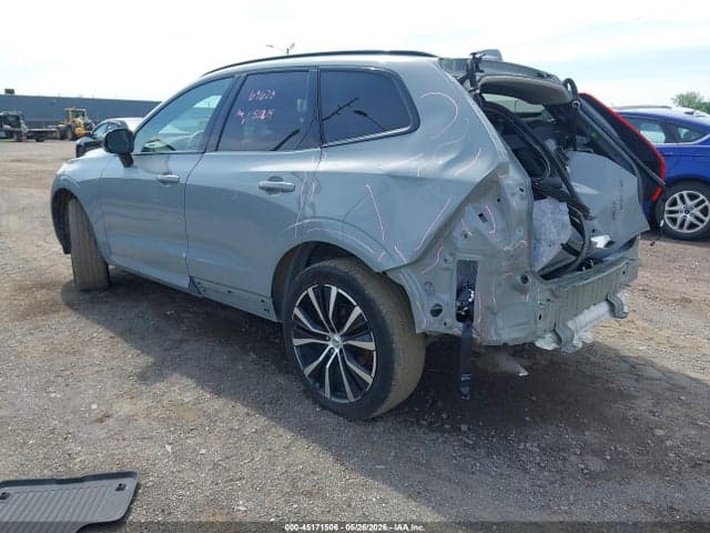 2024 VOLVO XC60 B5 PLUS DARK THEME 3