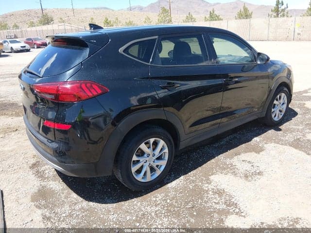 2021 HYUNDAI TUCSON SE 4
