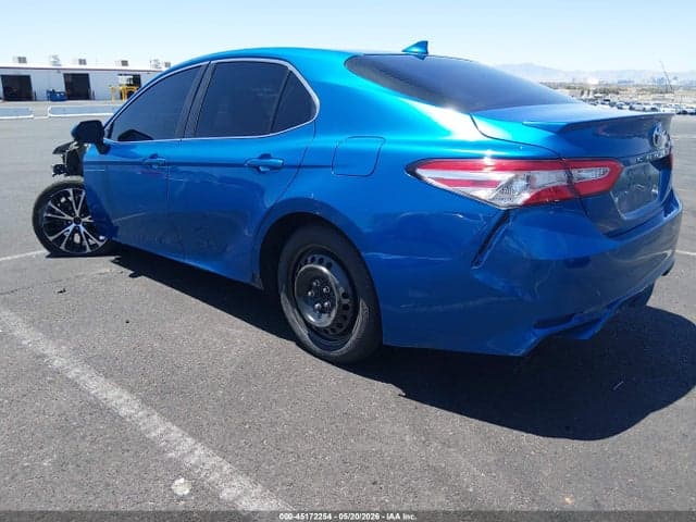 2020 TOYOTA CAMRY SE 3