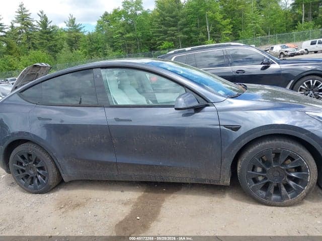2022 TESLA MODEL Y LONG RANGE DUAL MOTOR ALL-WHEEL DRIVE 12