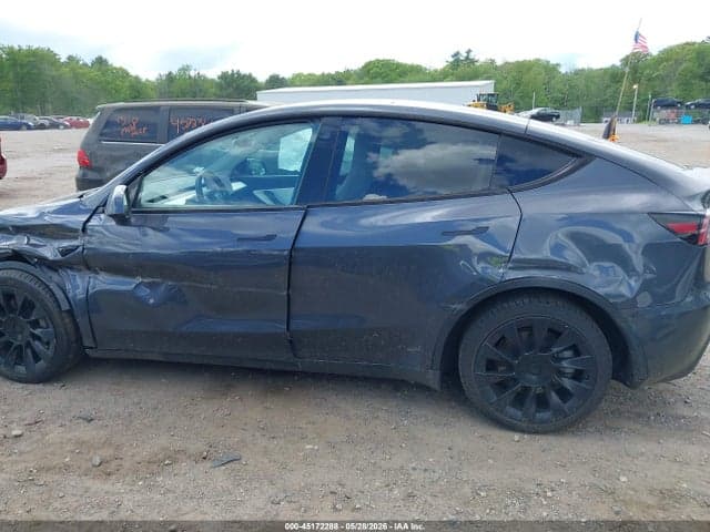 2022 TESLA MODEL Y LONG RANGE DUAL MOTOR ALL-WHEEL DRIVE 13