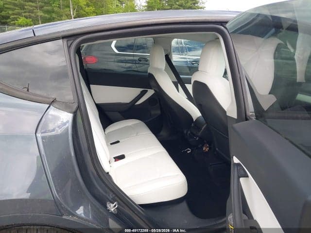 2022 TESLA MODEL Y LONG RANGE DUAL MOTOR ALL-WHEEL DRIVE 8