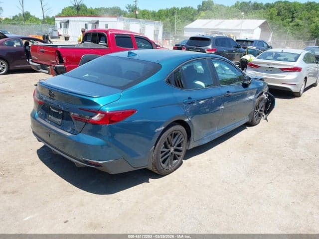 2026 TOYOTA CAMRY SE 4