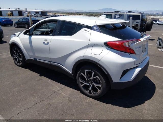 2021 TOYOTA C-HR XLE 3