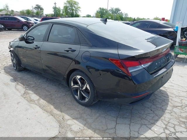 2023 HYUNDAI ELANTRA SEL 3