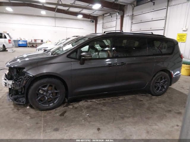2018 CHRYSLER PACIFICA LIMITED 15