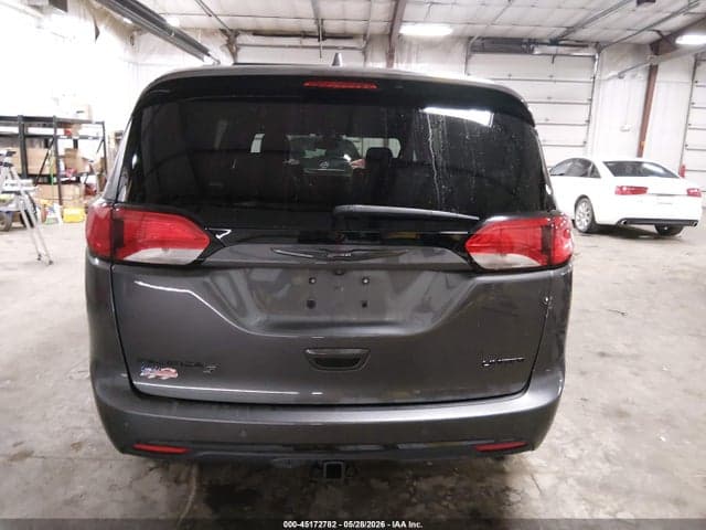 2018 CHRYSLER PACIFICA LIMITED 17