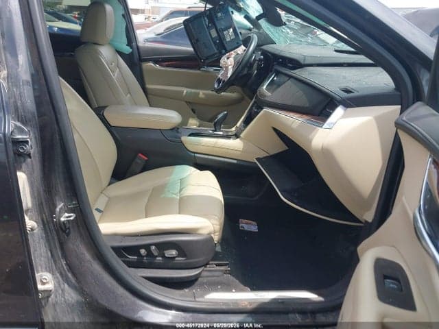 2017 CADILLAC XT5 LUXURY 5