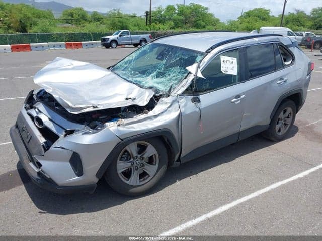 2024 TOYOTA RAV4 XLE 2