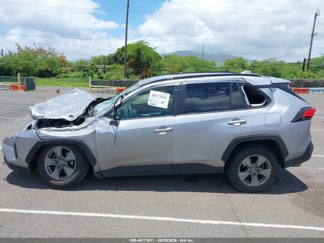 2024 TOYOTA RAV4 XLE 13