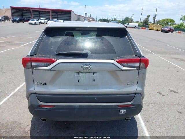 2024 TOYOTA RAV4 XLE 15